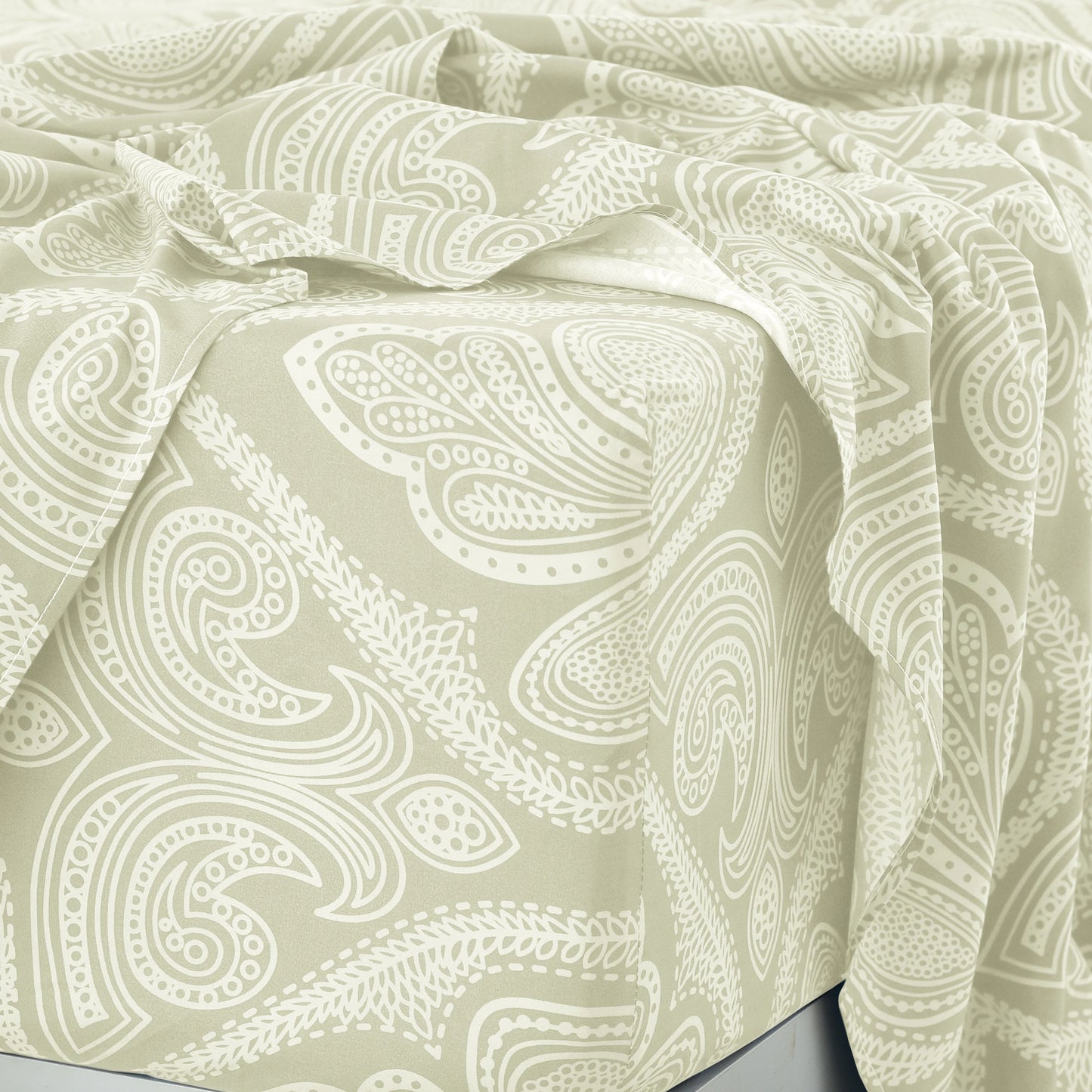 Decor 4-Piece Paisley Bed Sheet Set